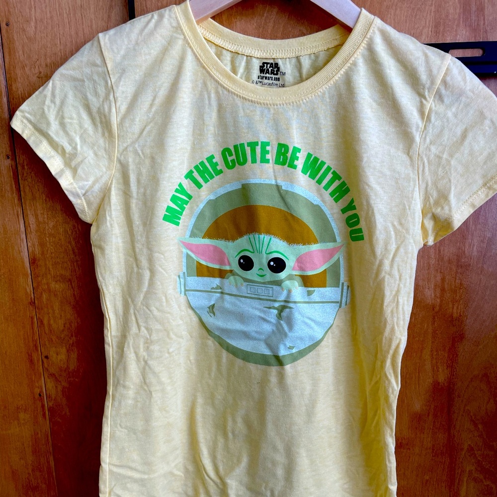 Girls yellow shirt sleeve tshirt - Baby Yoda